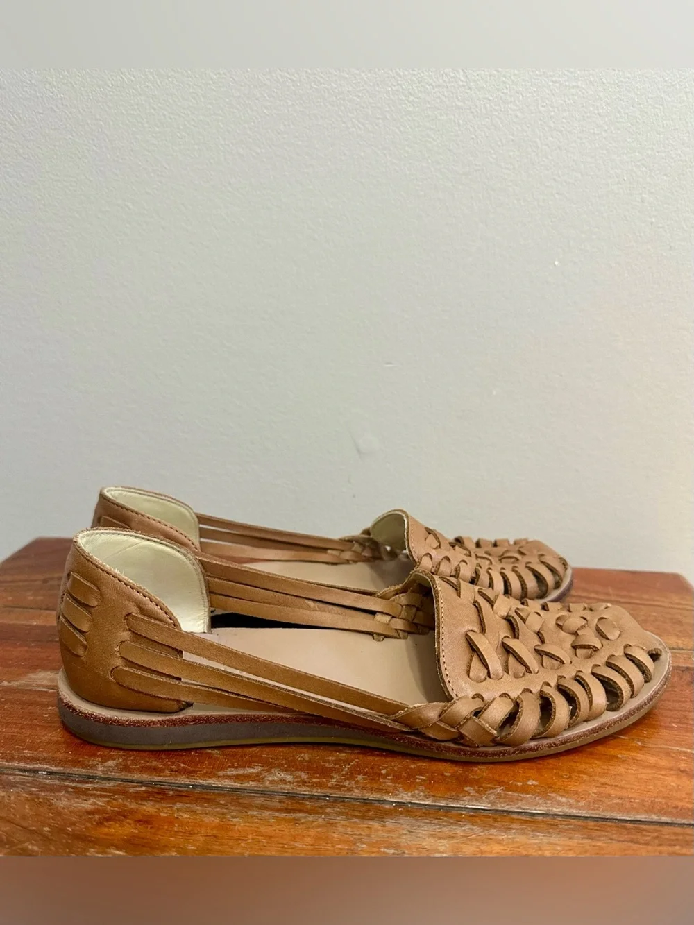 Nisolo Huarache Slip On Sandals in Almond Handwoven Leather Size 7